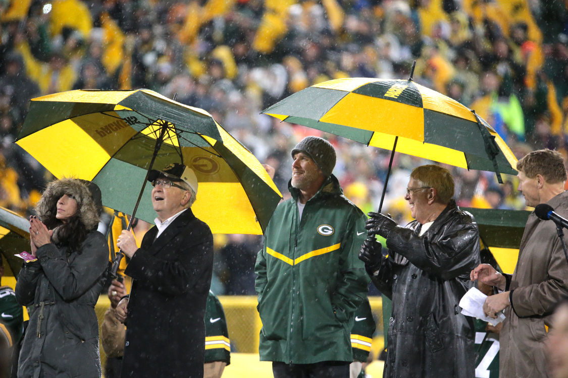 2015-09-28Brett Favre01-11262015213254